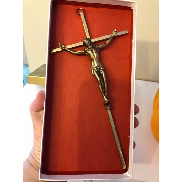 Bronzed Crucifix- for wall - Picture 1 of 1